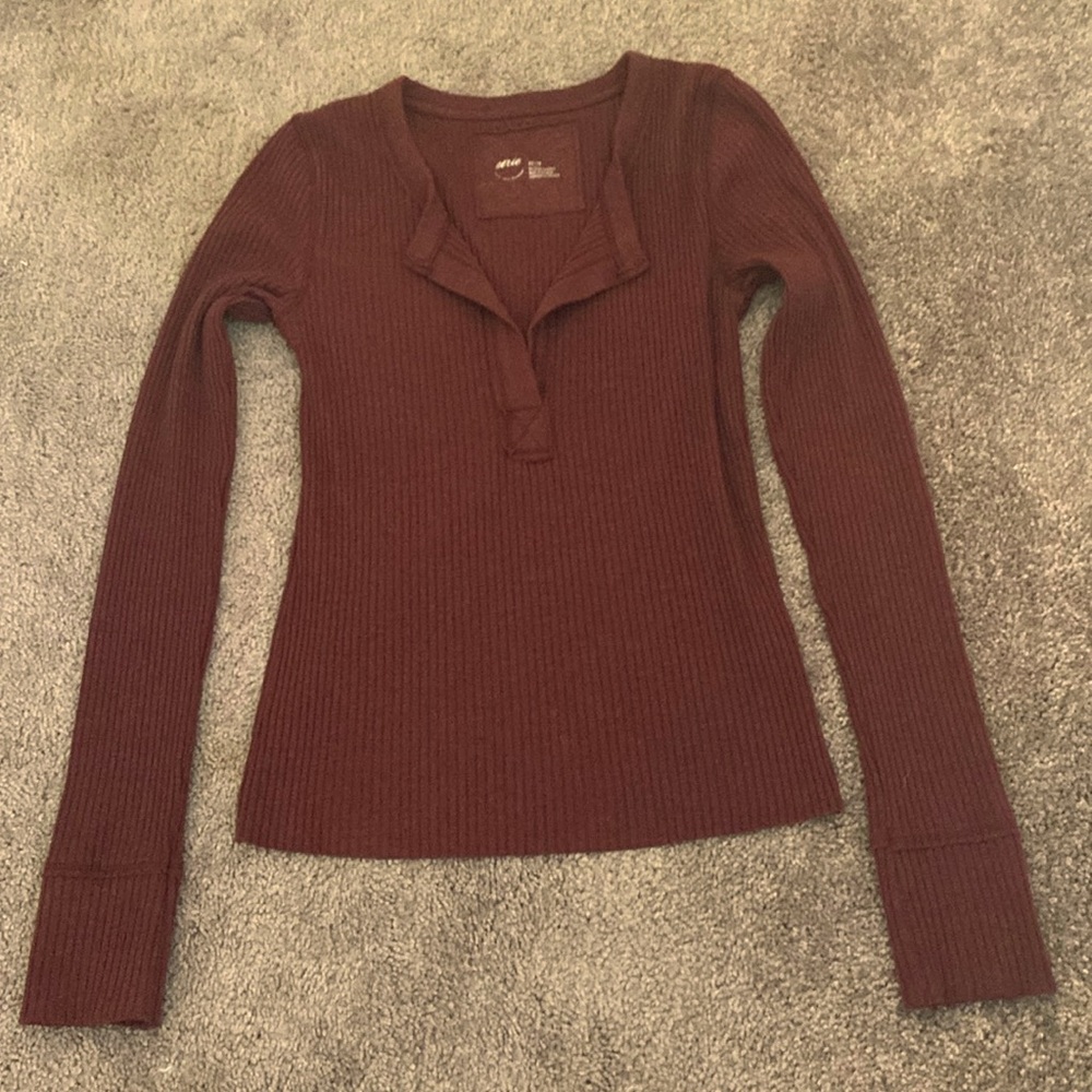 Aerie maroon sweater